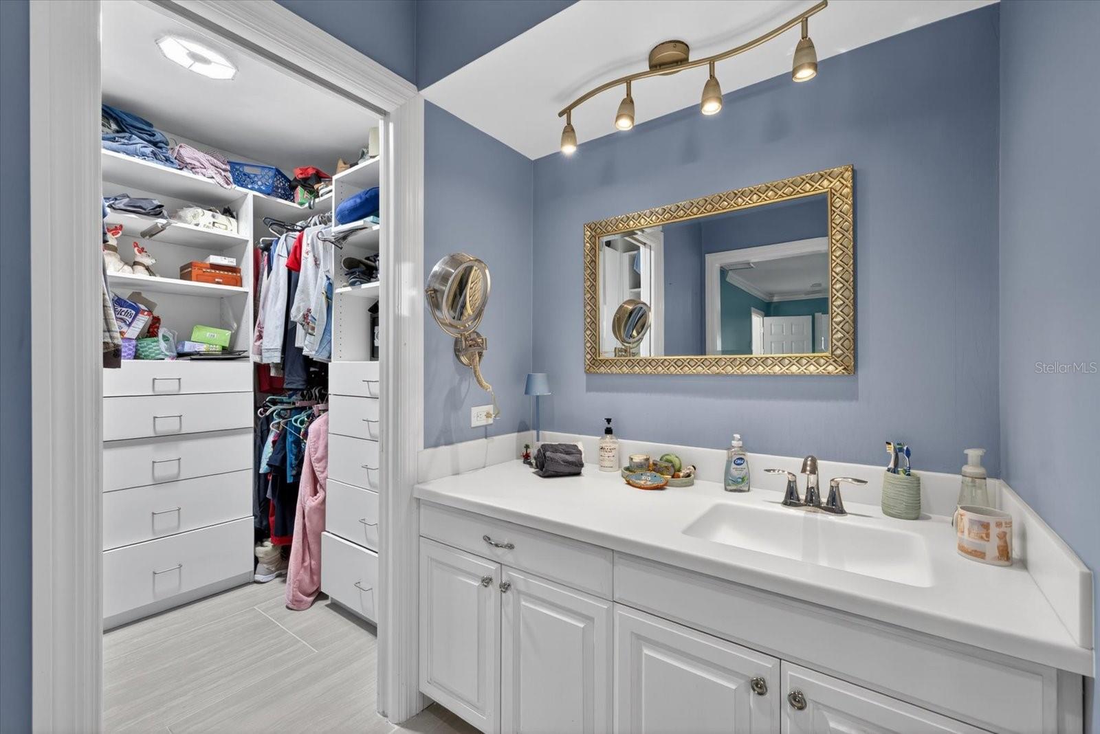 FLOR A MAR - Residential