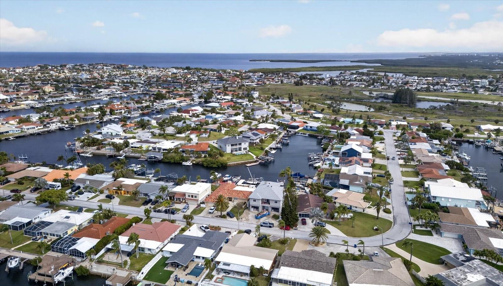 FLOR A MAR - Residential