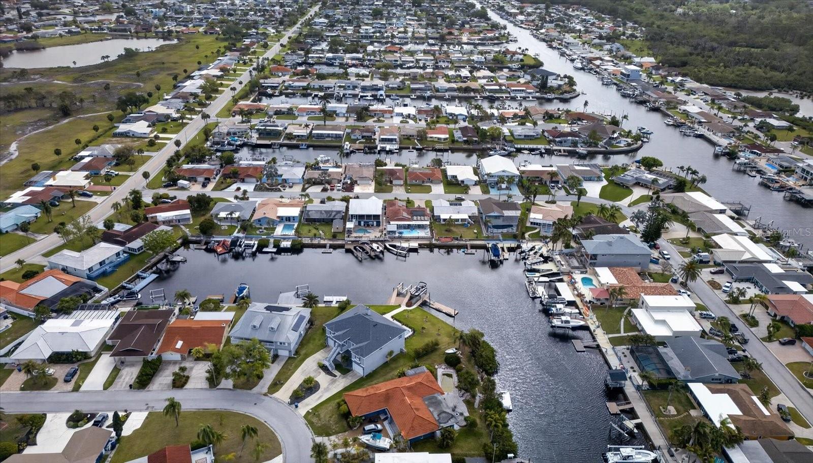 FLOR A MAR - Residential