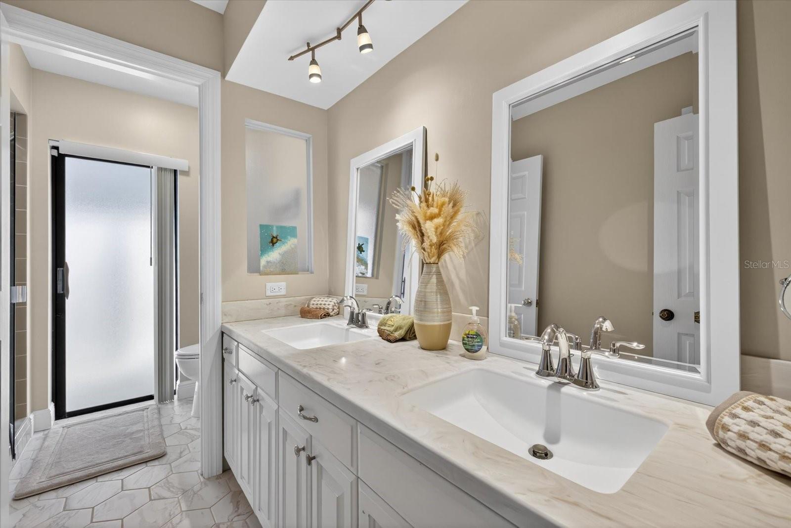 FLOR A MAR - Residential