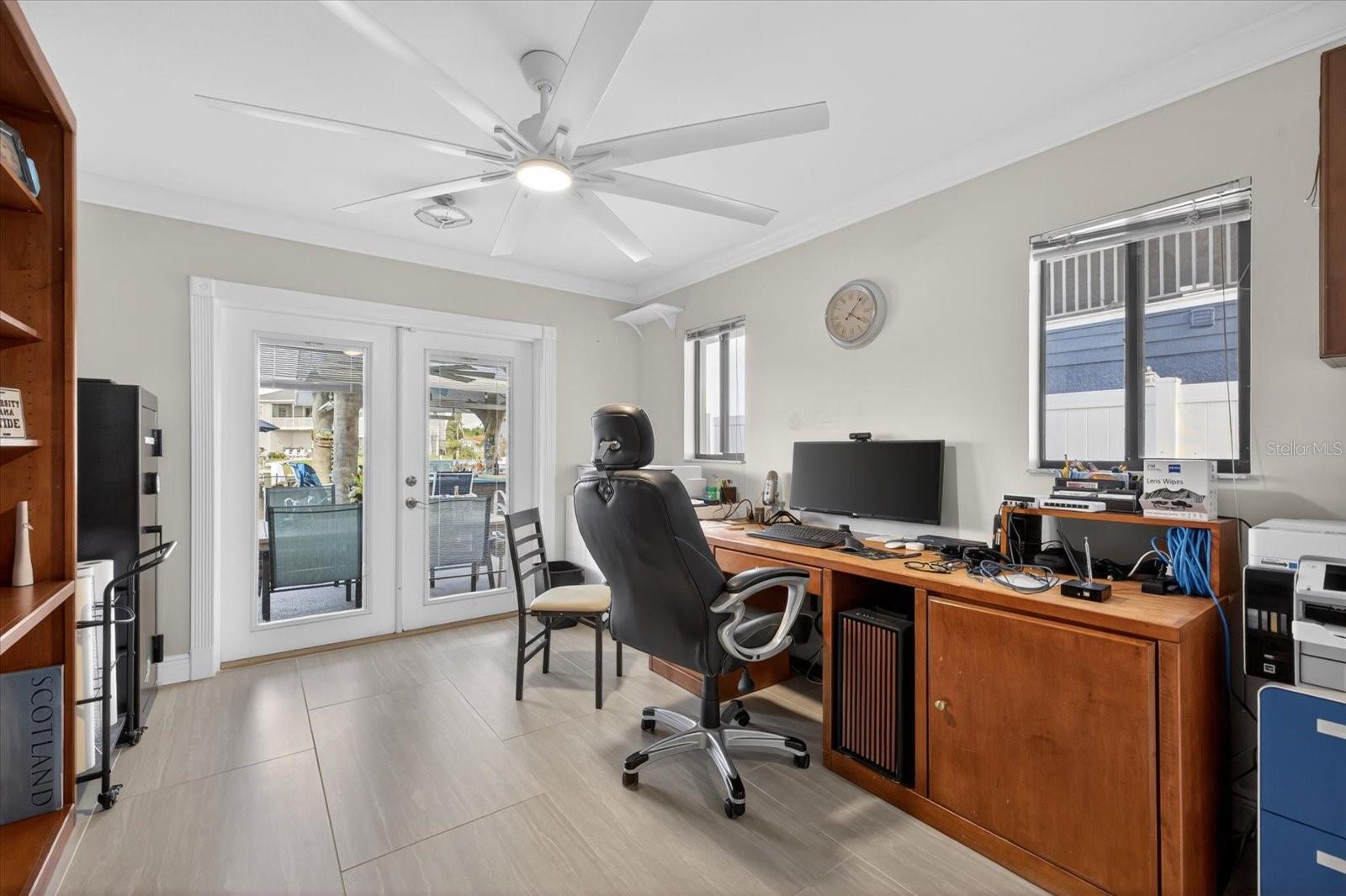 FLOR A MAR - Residential