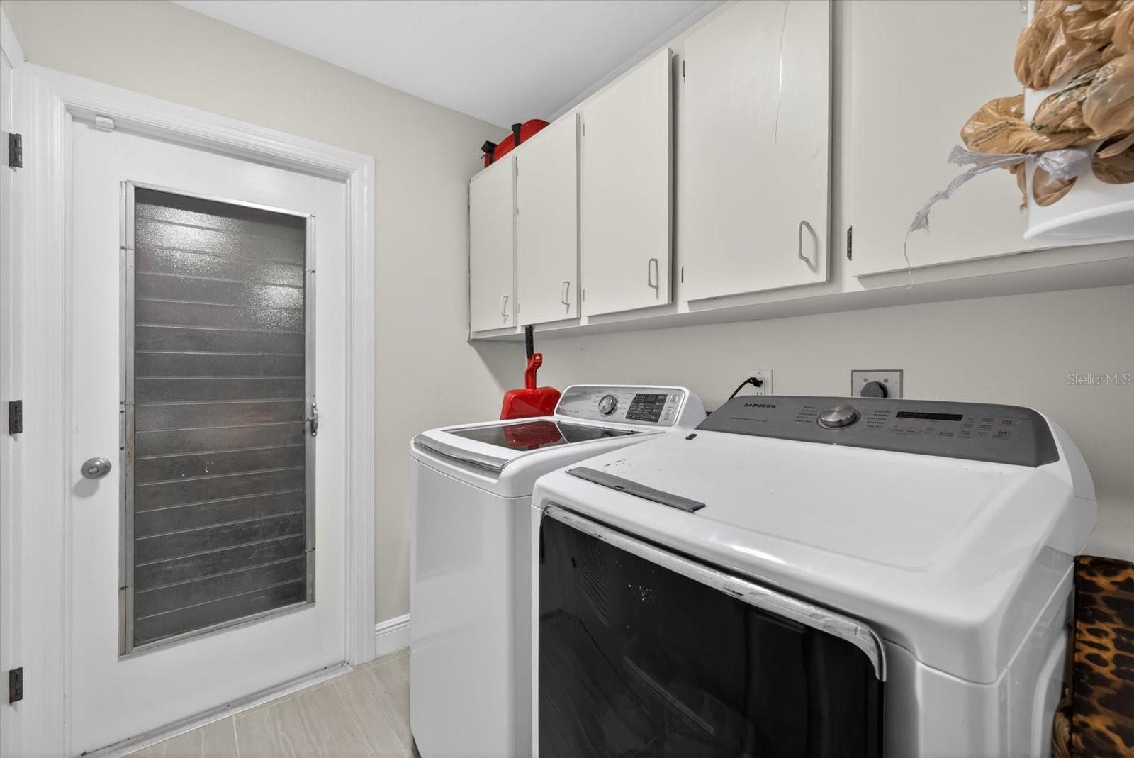 FLOR A MAR - Residential