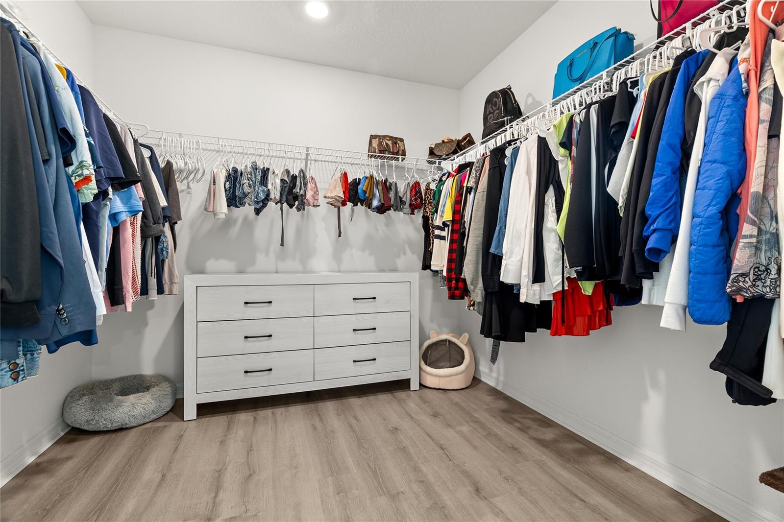 SAWGRASS LAKES PH I-III - Residential Lease