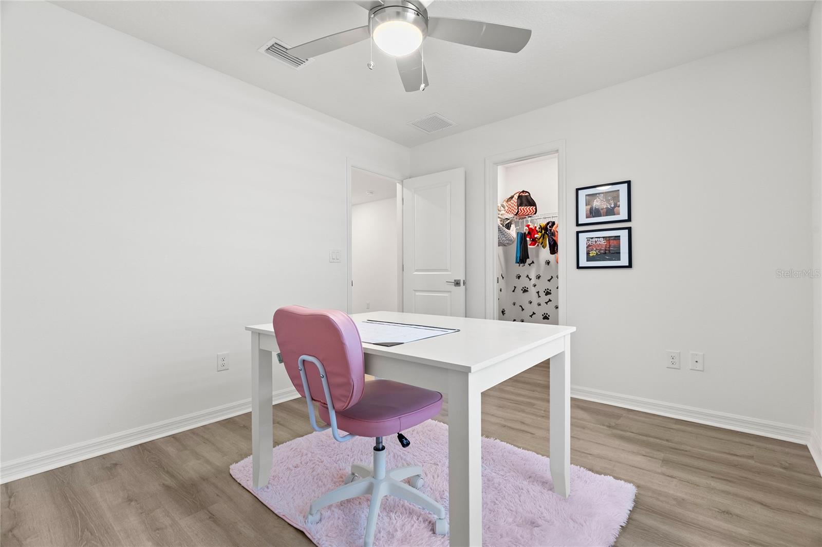 SAWGRASS LAKES PH I-III - Residential Lease