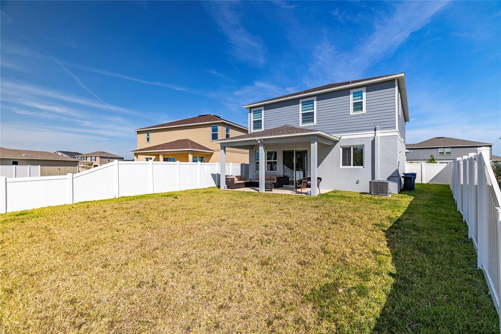 SAWGRASS LAKES PH I-III - Residential Lease