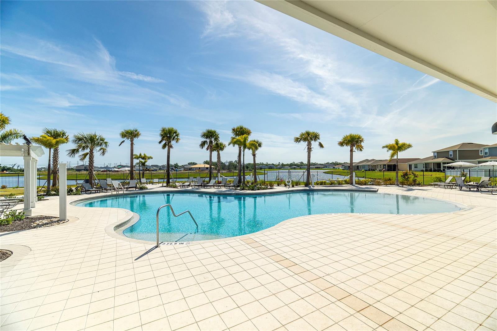 SAWGRASS LAKES PH I-III - Residential Lease