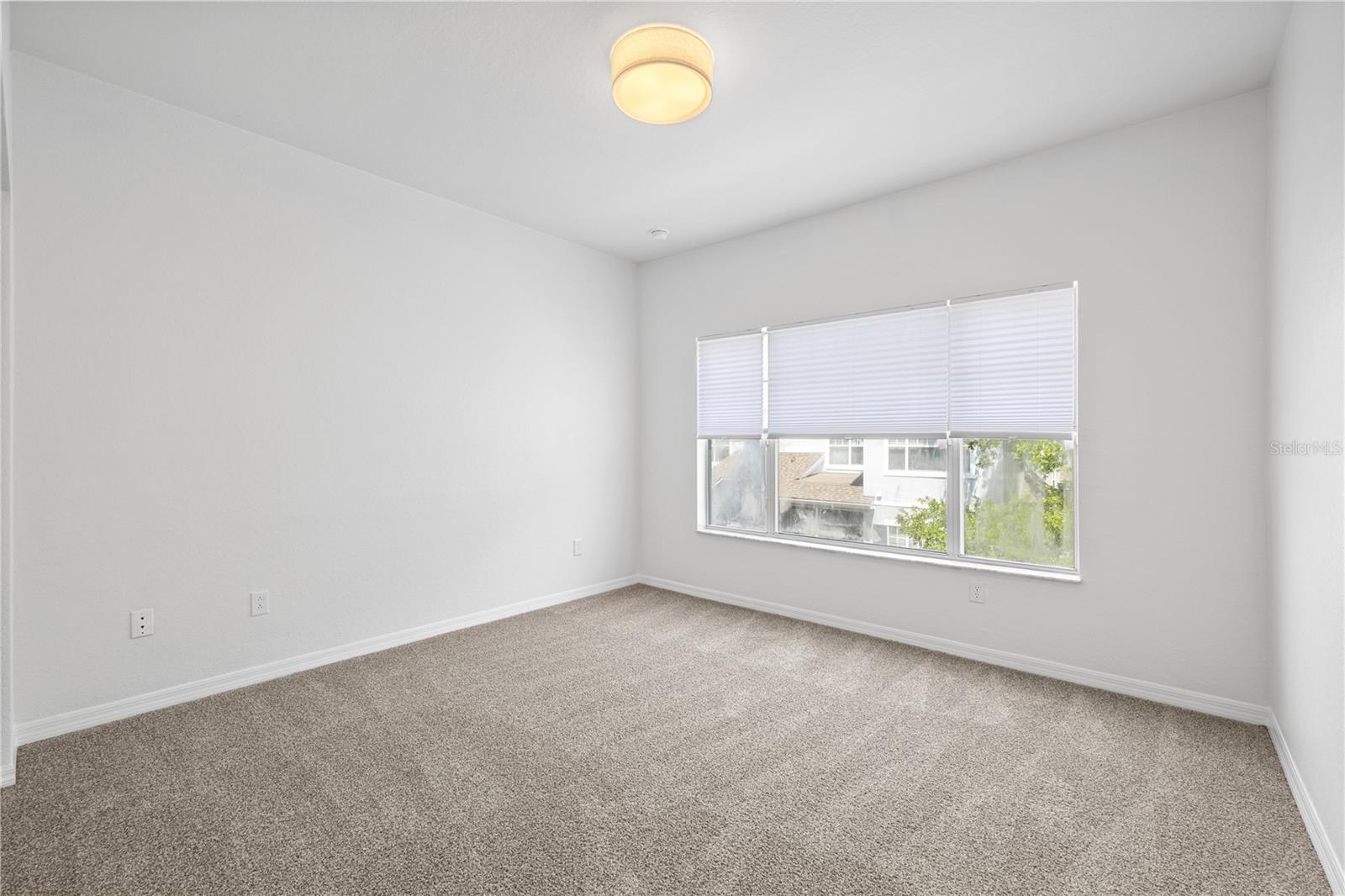 ESTATES/PK CENTRAL CONDO - Residential Lease