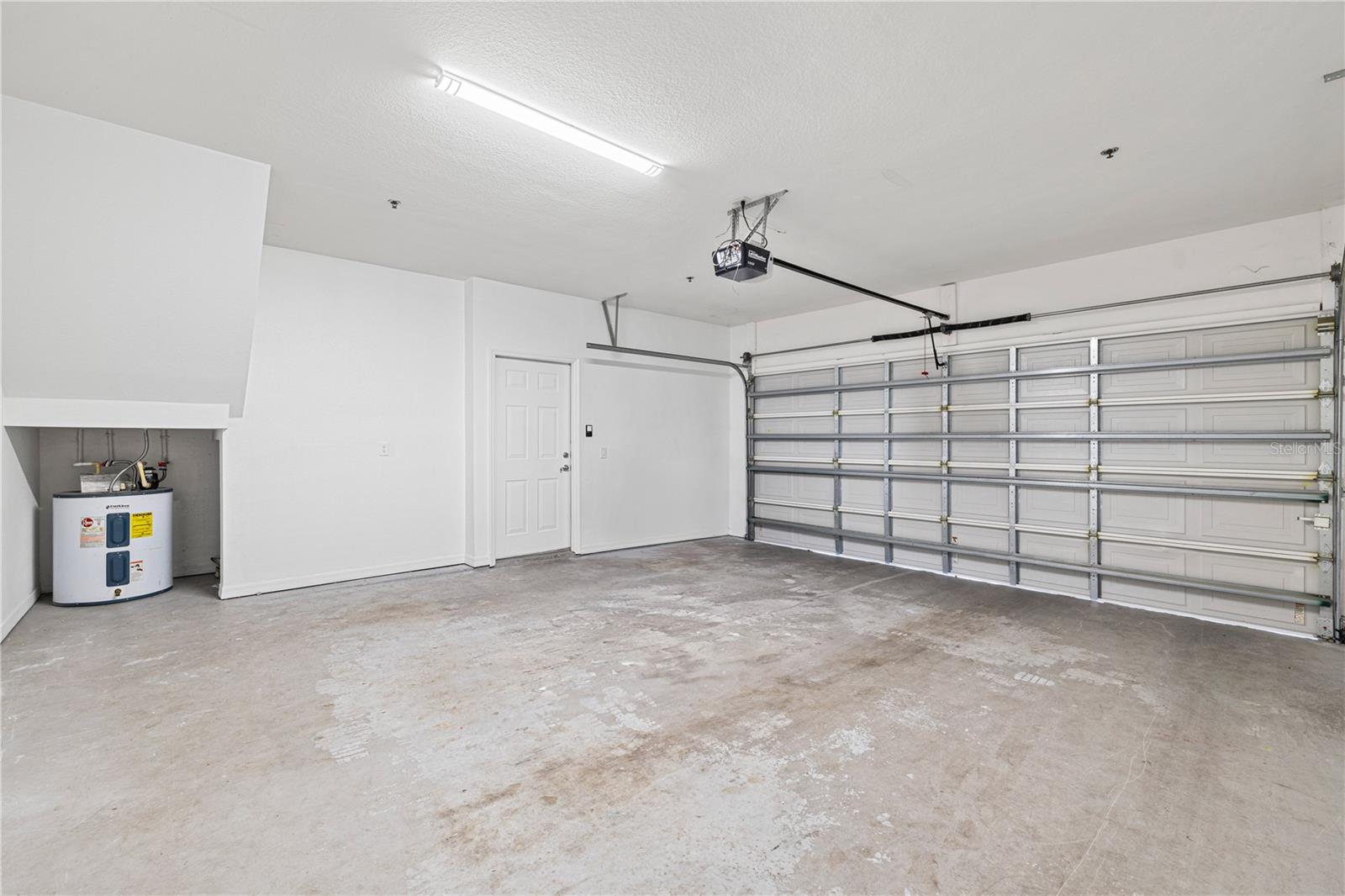 ESTATES/PK CENTRAL CONDO - Residential Lease