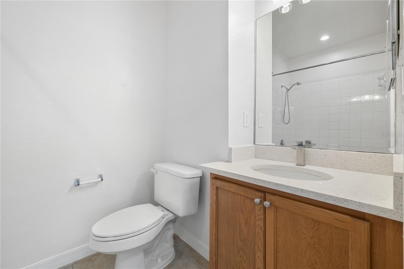 ESTATES/PK CENTRAL CONDO - Residential Lease