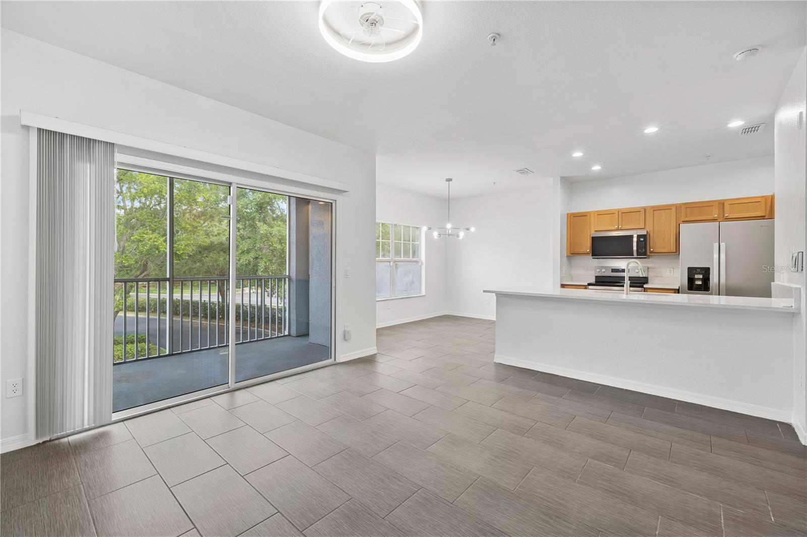 ESTATES/PK CENTRAL CONDO - Residential Lease