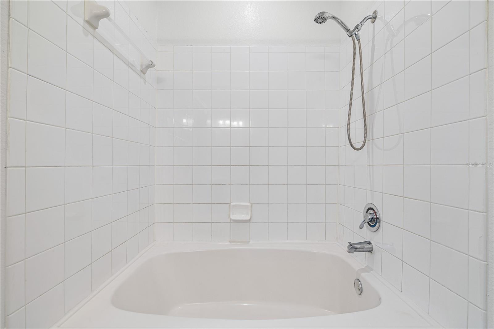 ESTATES/PK CENTRAL CONDO - Residential Lease