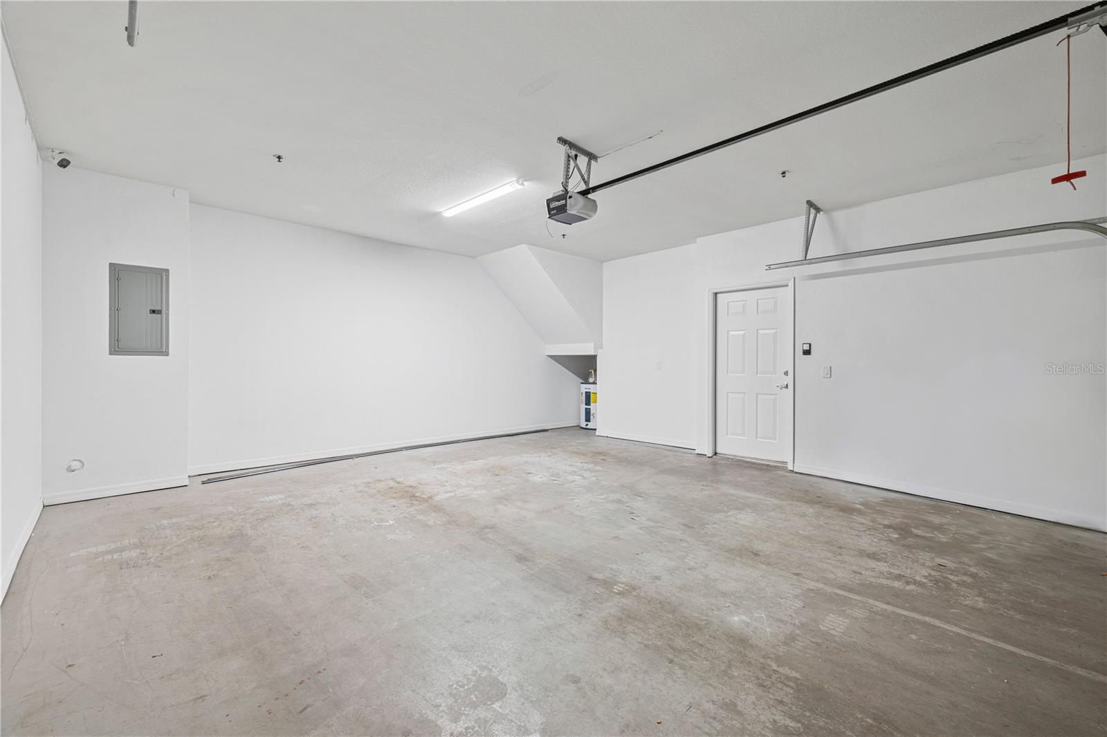 ESTATES/PK CENTRAL CONDO - Residential Lease