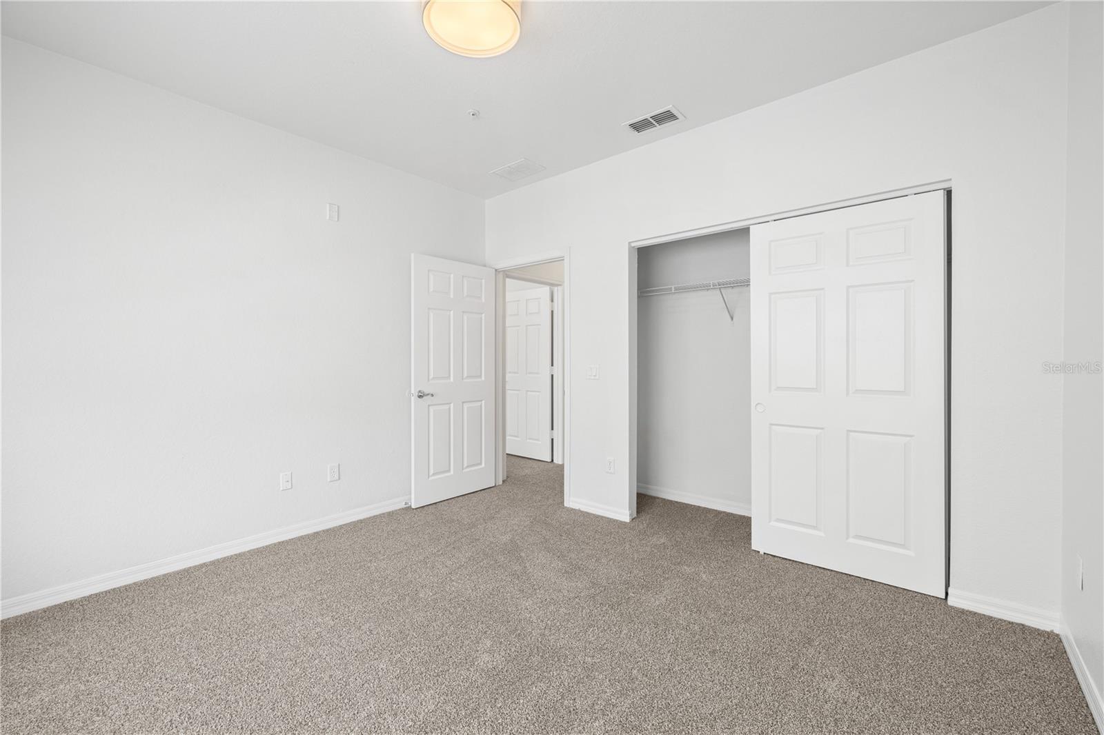 ESTATES/PK CENTRAL CONDO - Residential Lease
