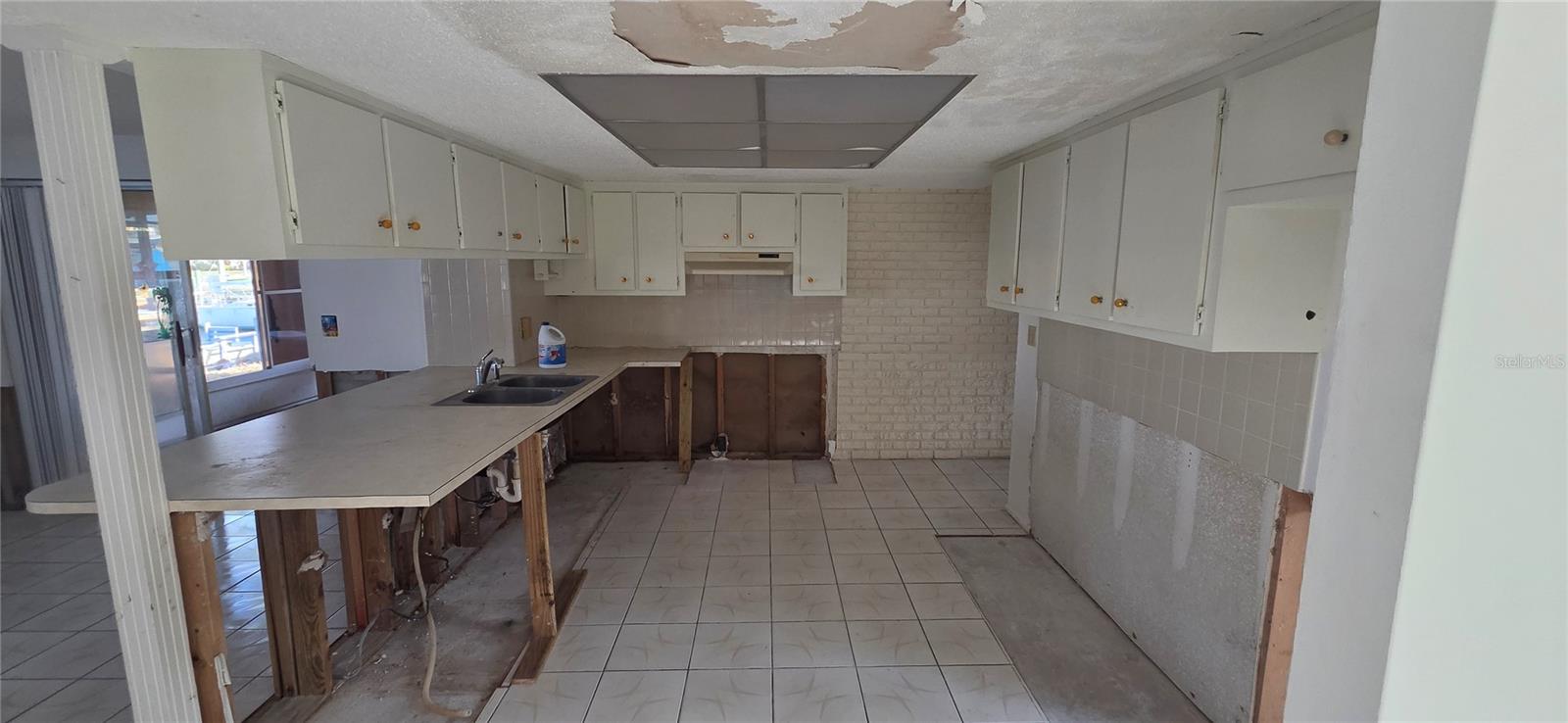 FLOR A MAR - Residential