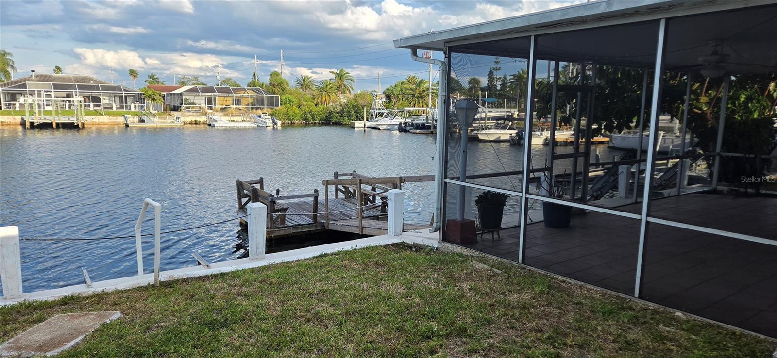 FLOR A MAR - Residential