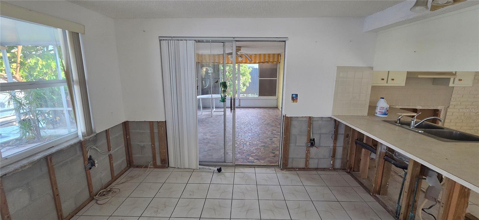 FLOR A MAR - Residential