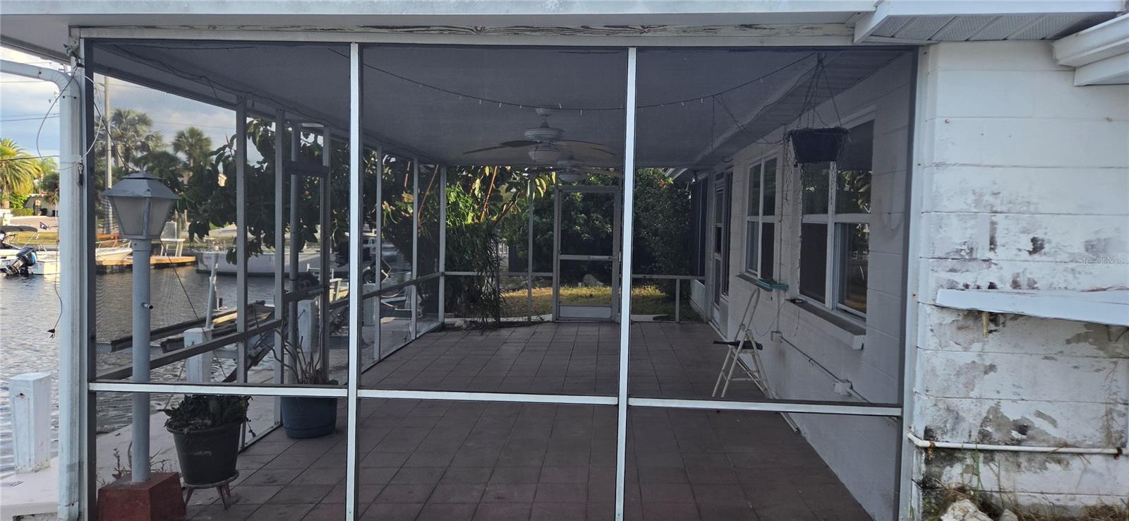 FLOR A MAR - Residential