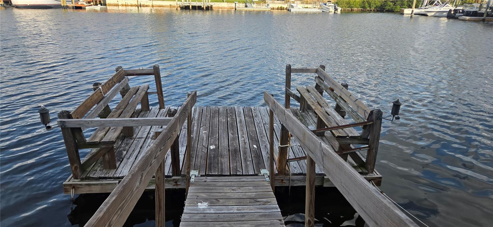 FLOR A MAR - Residential