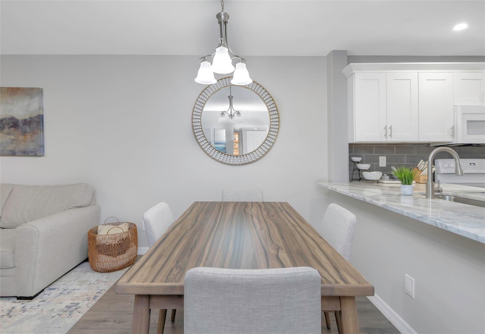 IMPERIAL OAKS CONDO - Residential