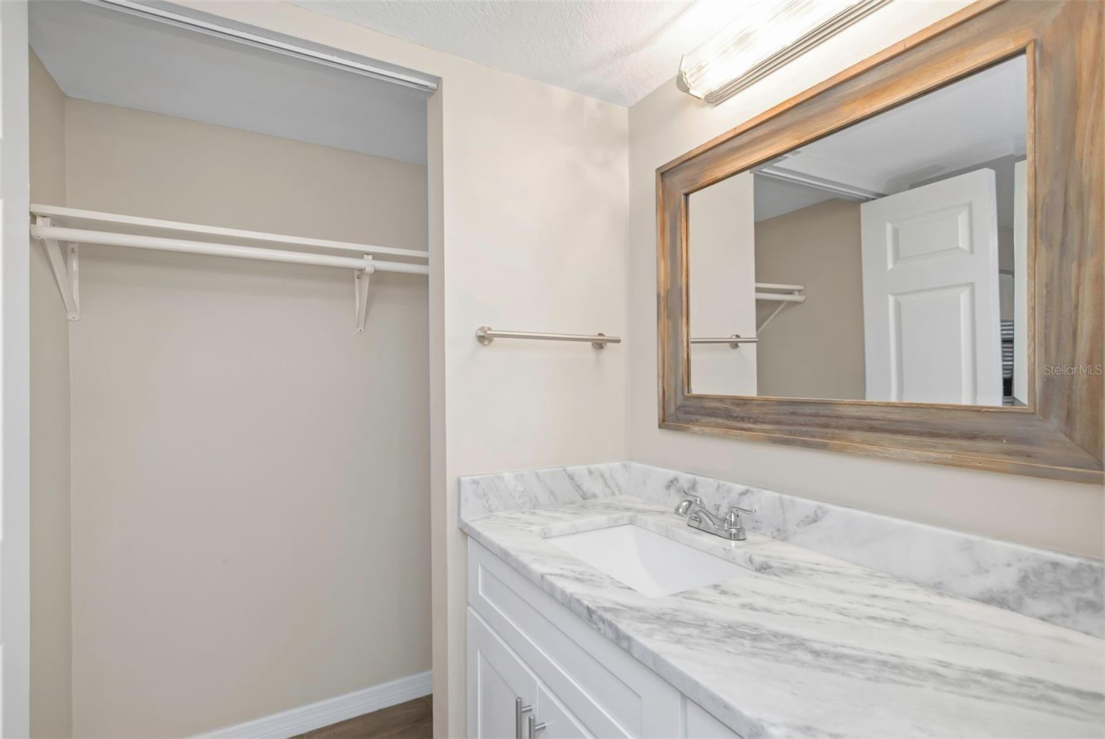 IMPERIAL OAKS CONDO - Residential