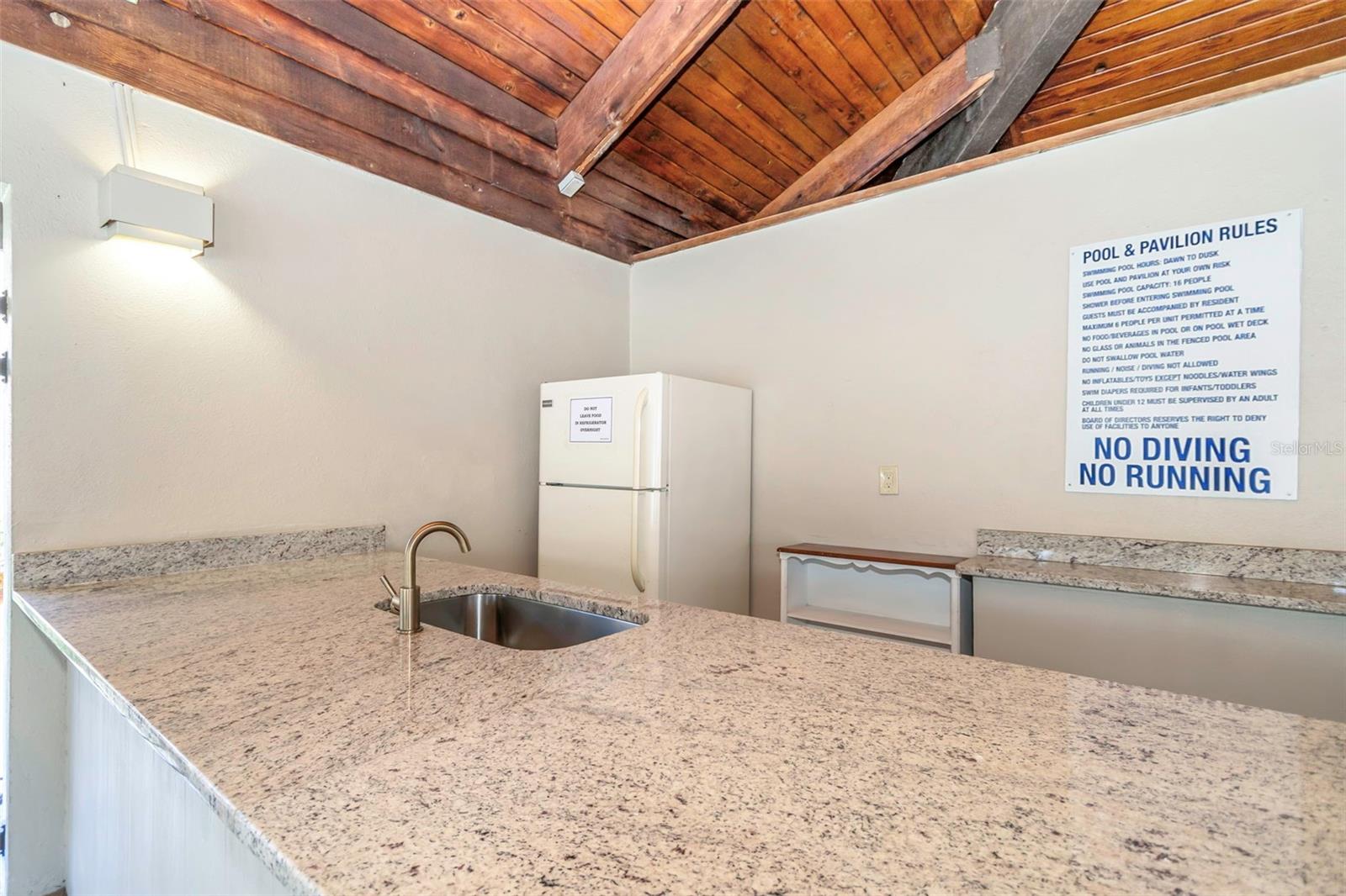 IMPERIAL OAKS CONDO - Residential