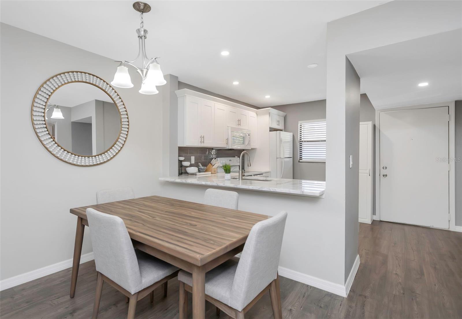 IMPERIAL OAKS CONDO - Residential