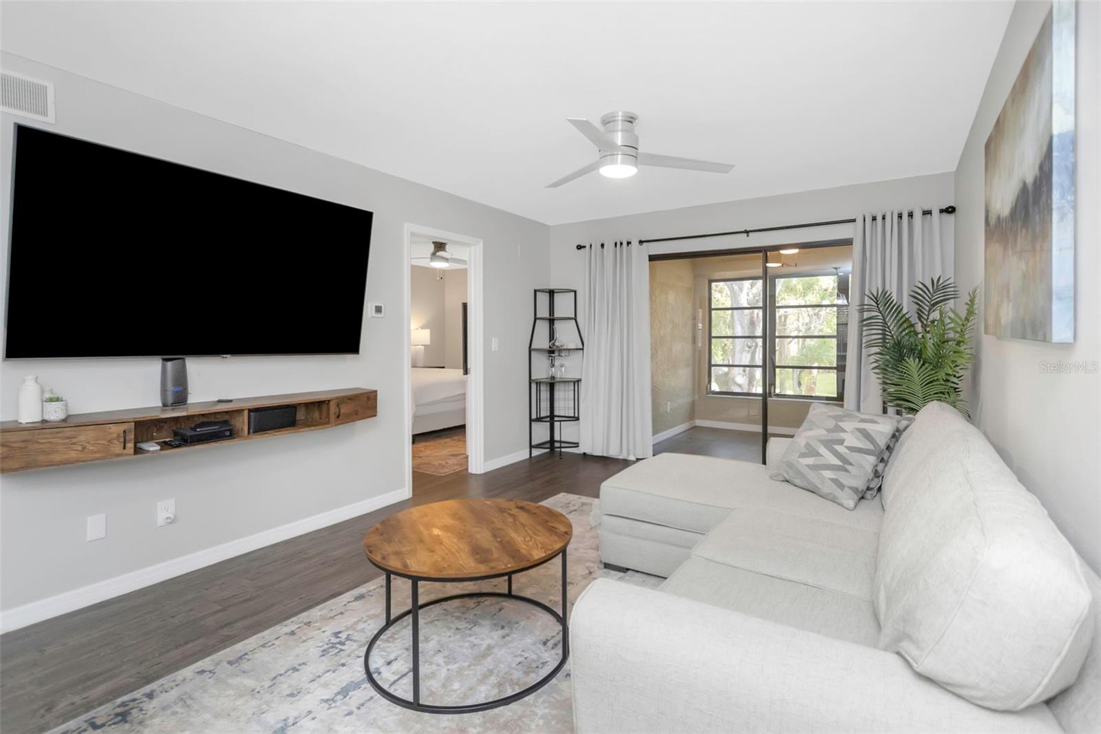 IMPERIAL OAKS CONDO - Residential