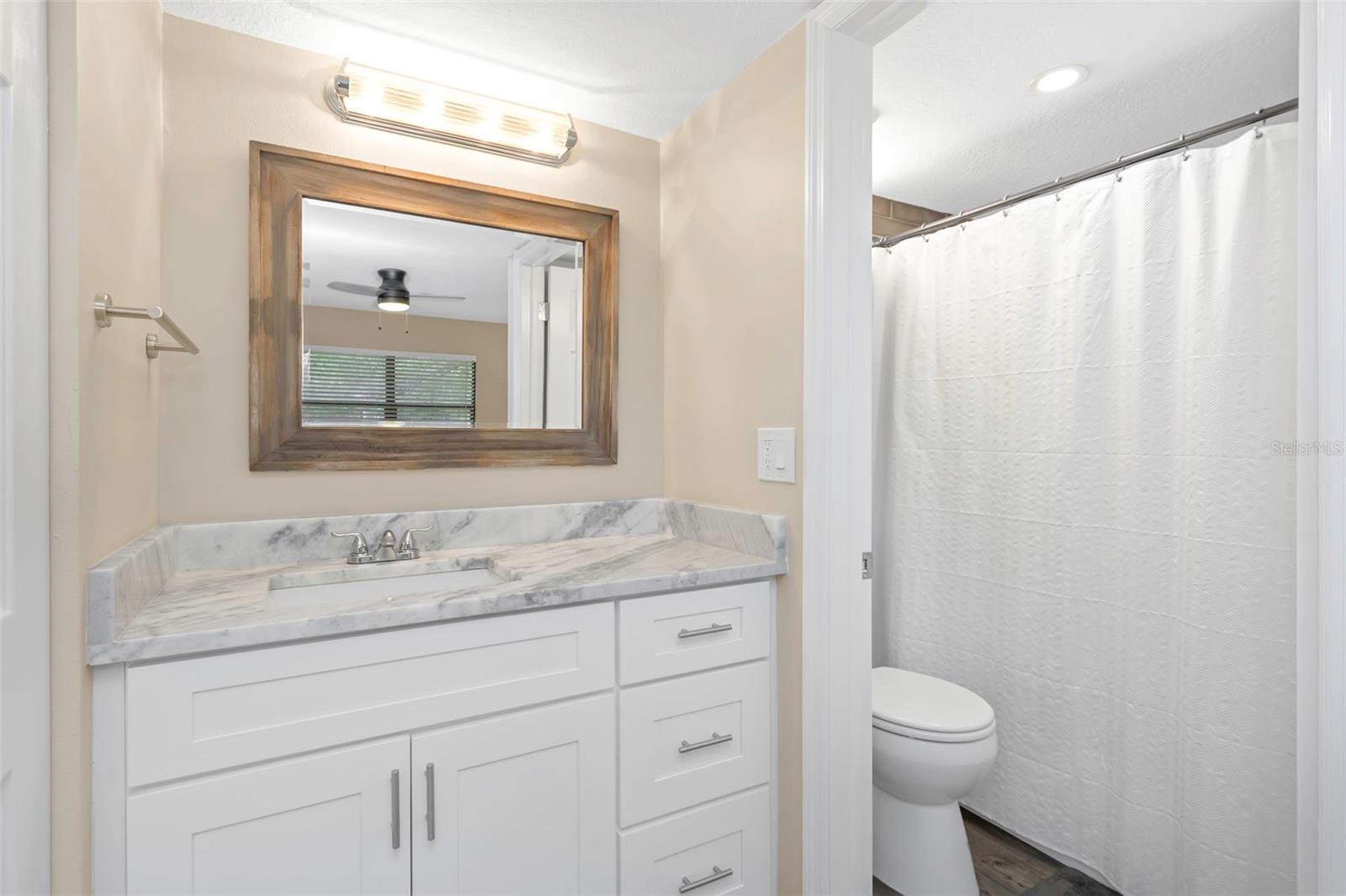 IMPERIAL OAKS CONDO - Residential