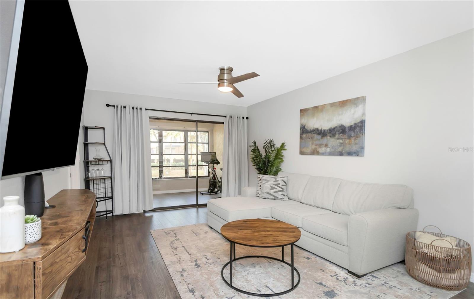 IMPERIAL OAKS CONDO - Residential