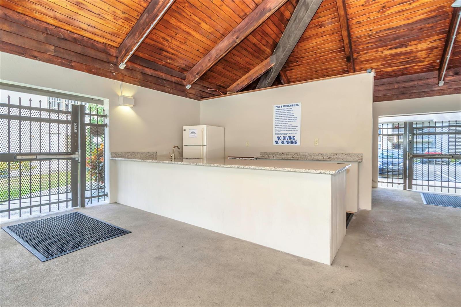 IMPERIAL OAKS CONDO - Residential