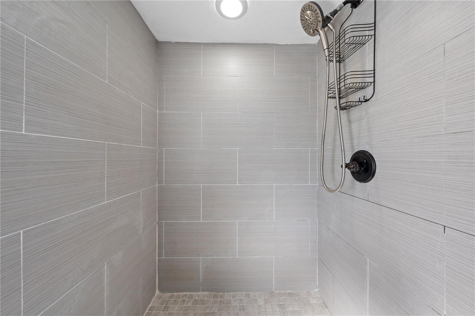 COUNTRYSIDE - Residential