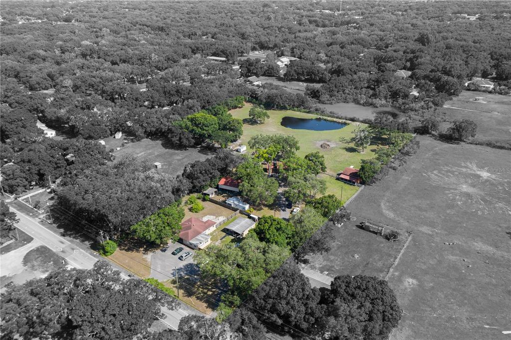Photo of 6003 16th Avenue S, Tampa, FL 33619 (MLS # TB8440571)