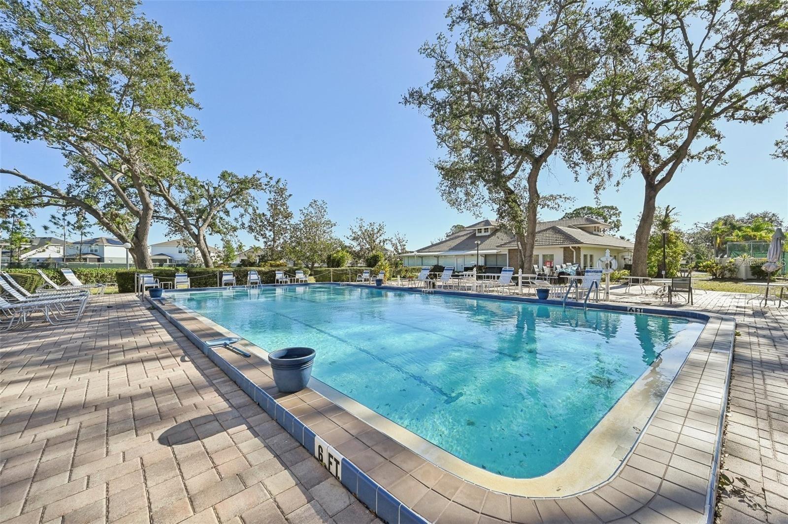 5812 GARDEN LAKES DRIVE