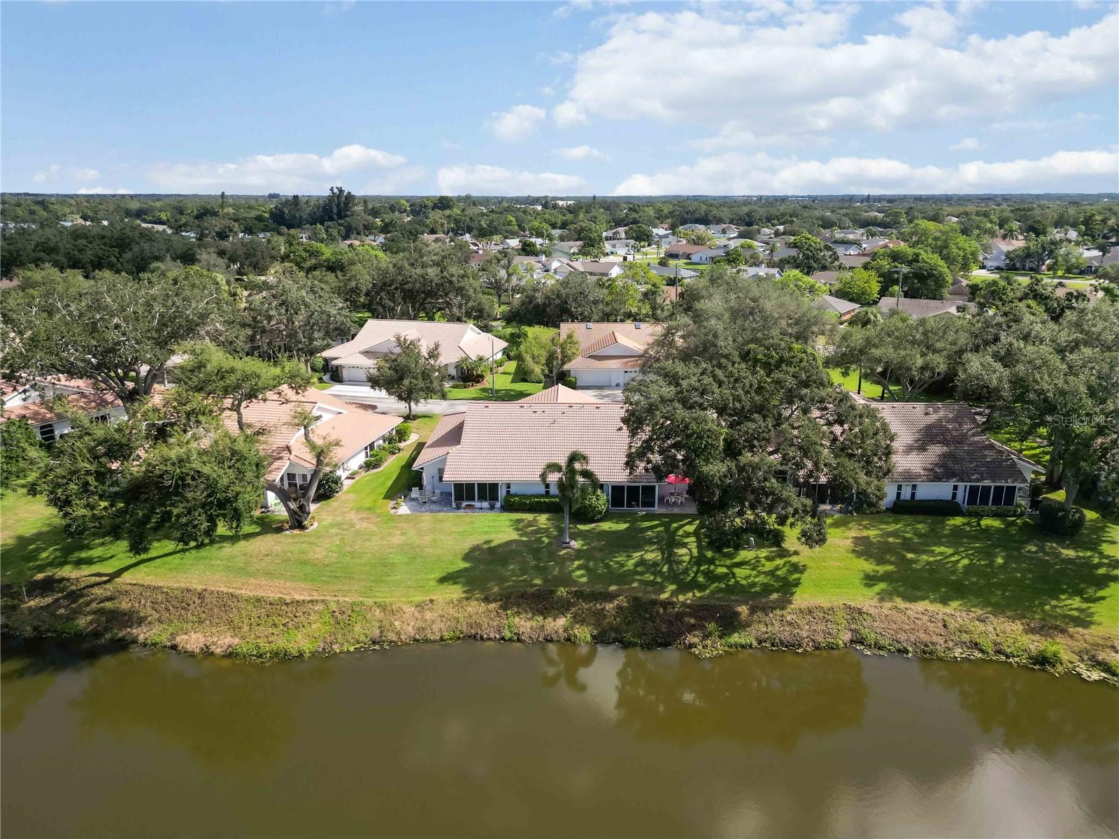 5812 GARDEN LAKES DRIVE