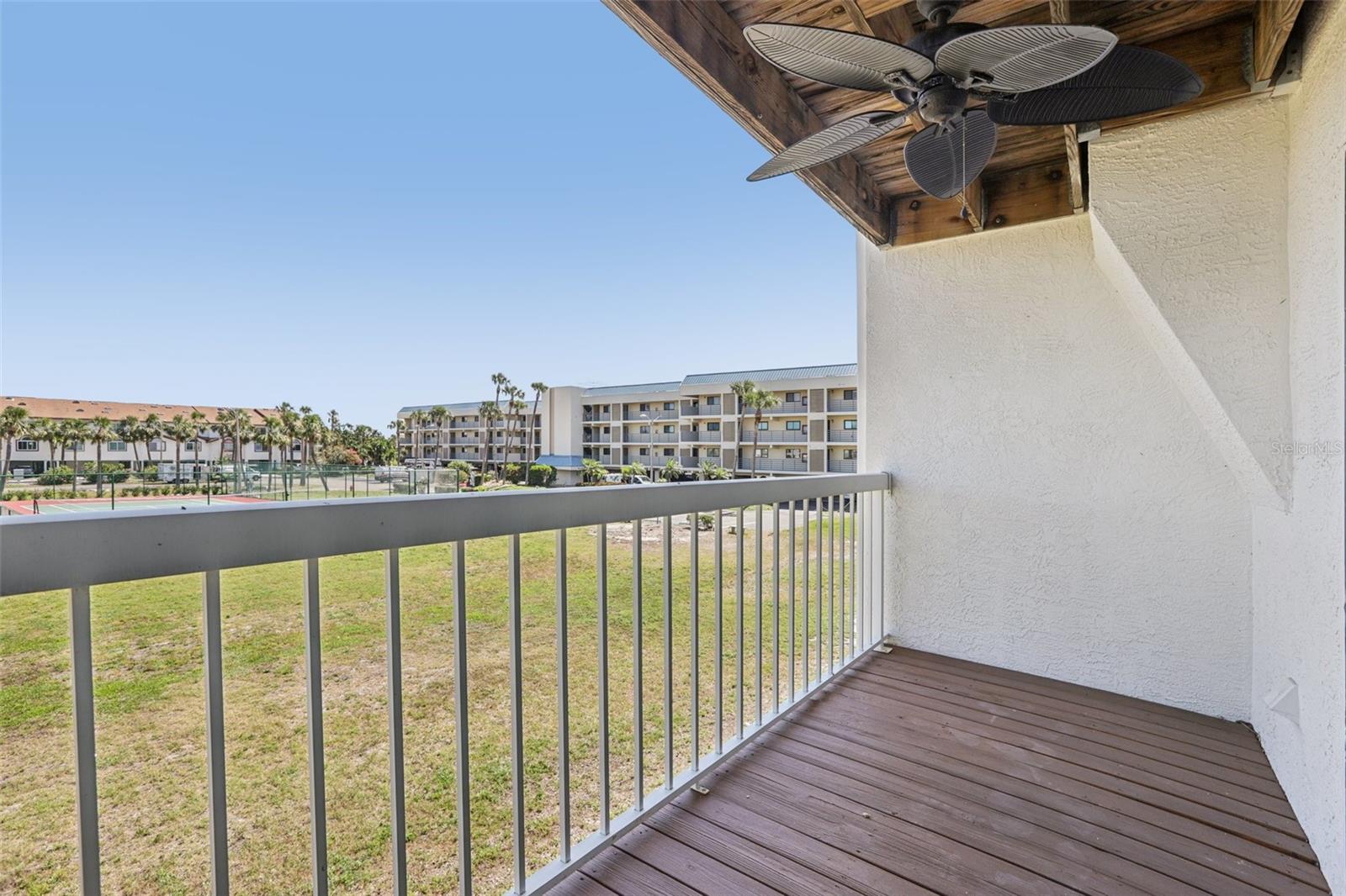 PALMS OF TIERRA - Residential
