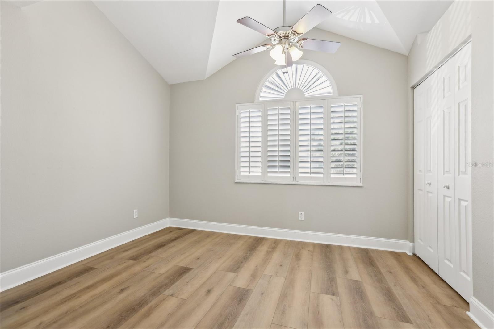 PALMS OF TIERRA - Residential