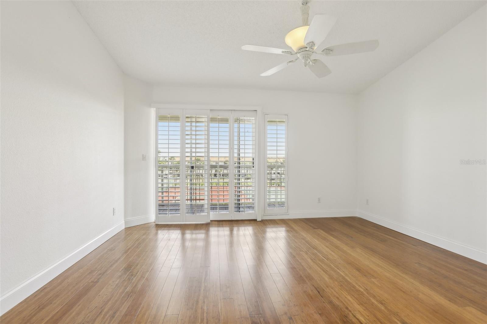 PALMS OF TIERRA - Residential