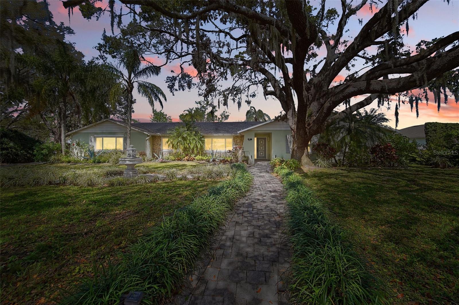 703 VALENCIA SHORES DRIVE