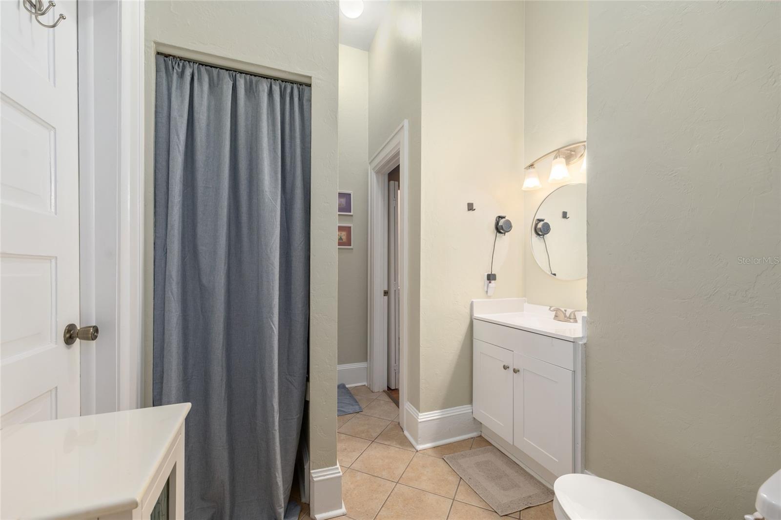 CARLISLE J A &CARLISLE ESTATE LANDS - Residential Income