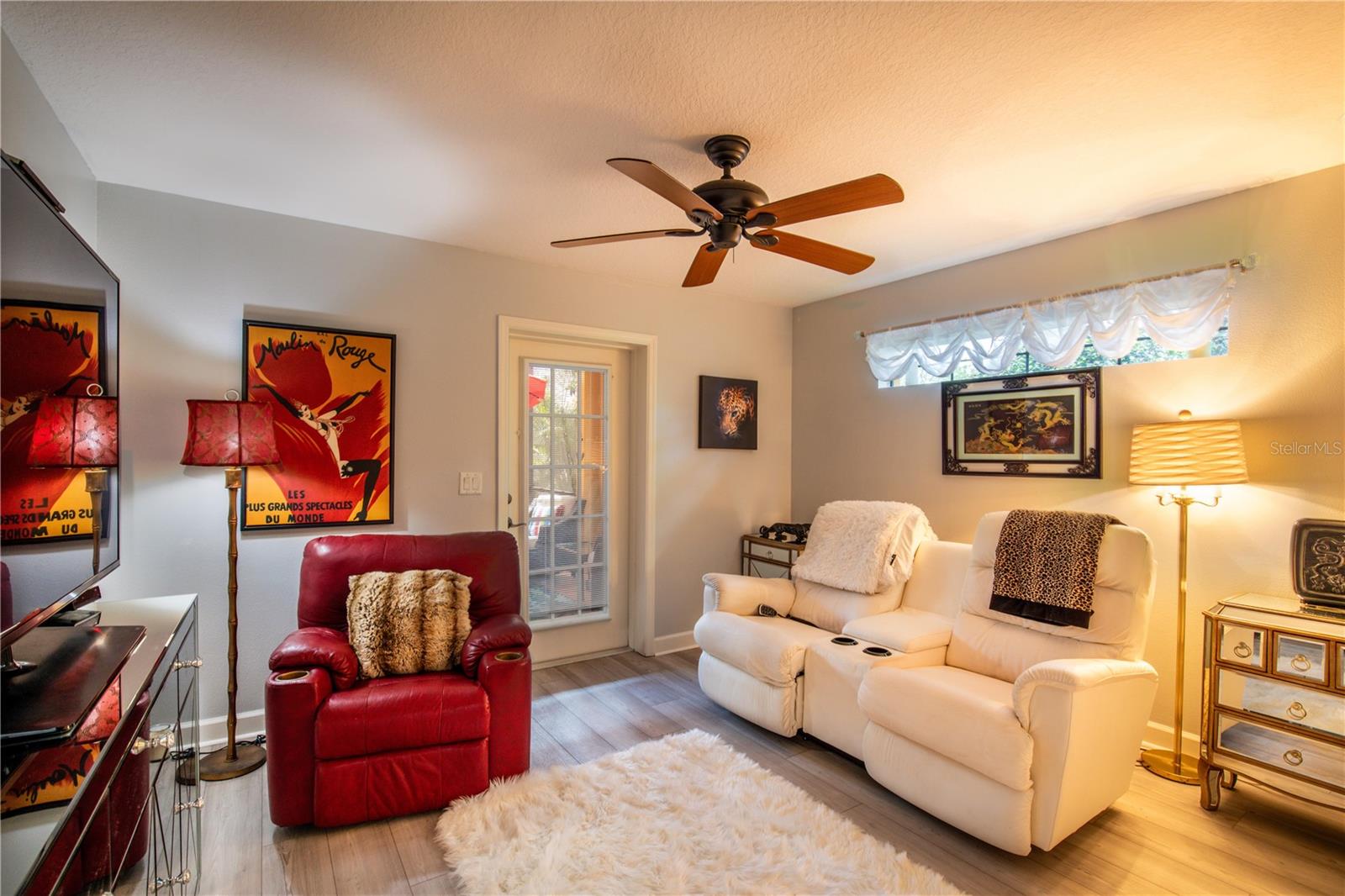 LAKES OF MOUNT DORA - Residential