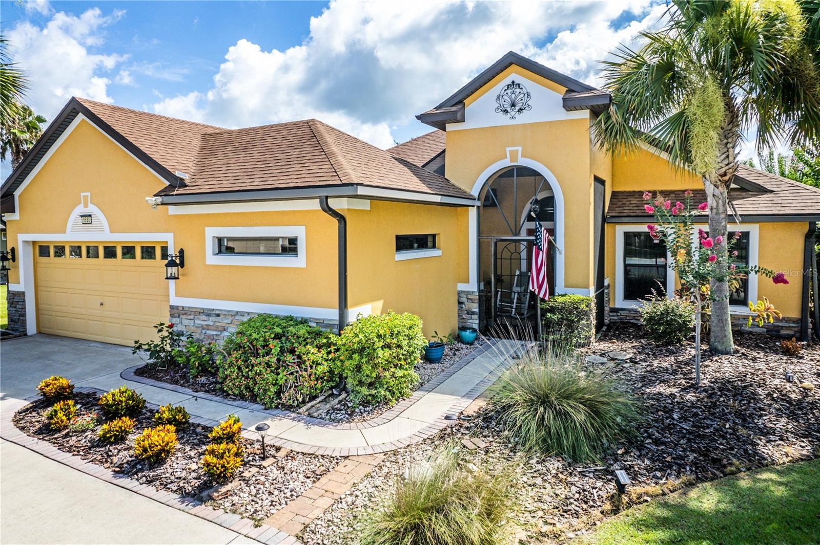 LAKES OF MOUNT DORA - Residential