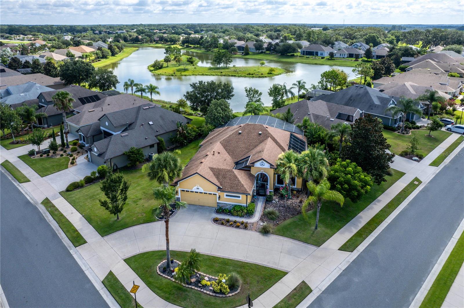 LAKES OF MOUNT DORA - Residential