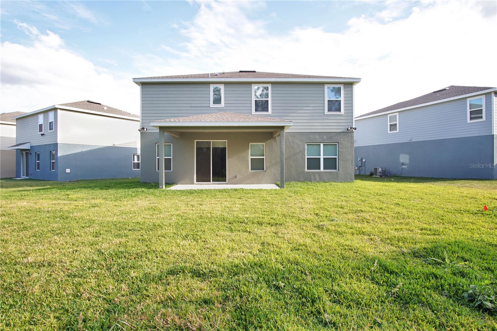 ASTONIA PH 2 & 3 - Residential Lease