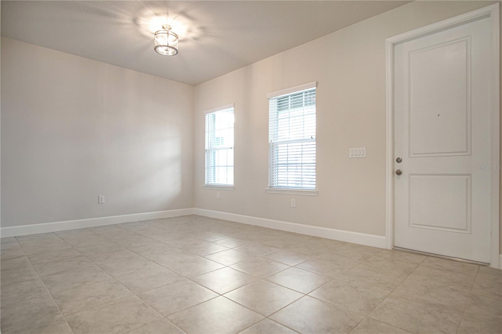 ASTONIA PH 2 & 3 - Residential Lease