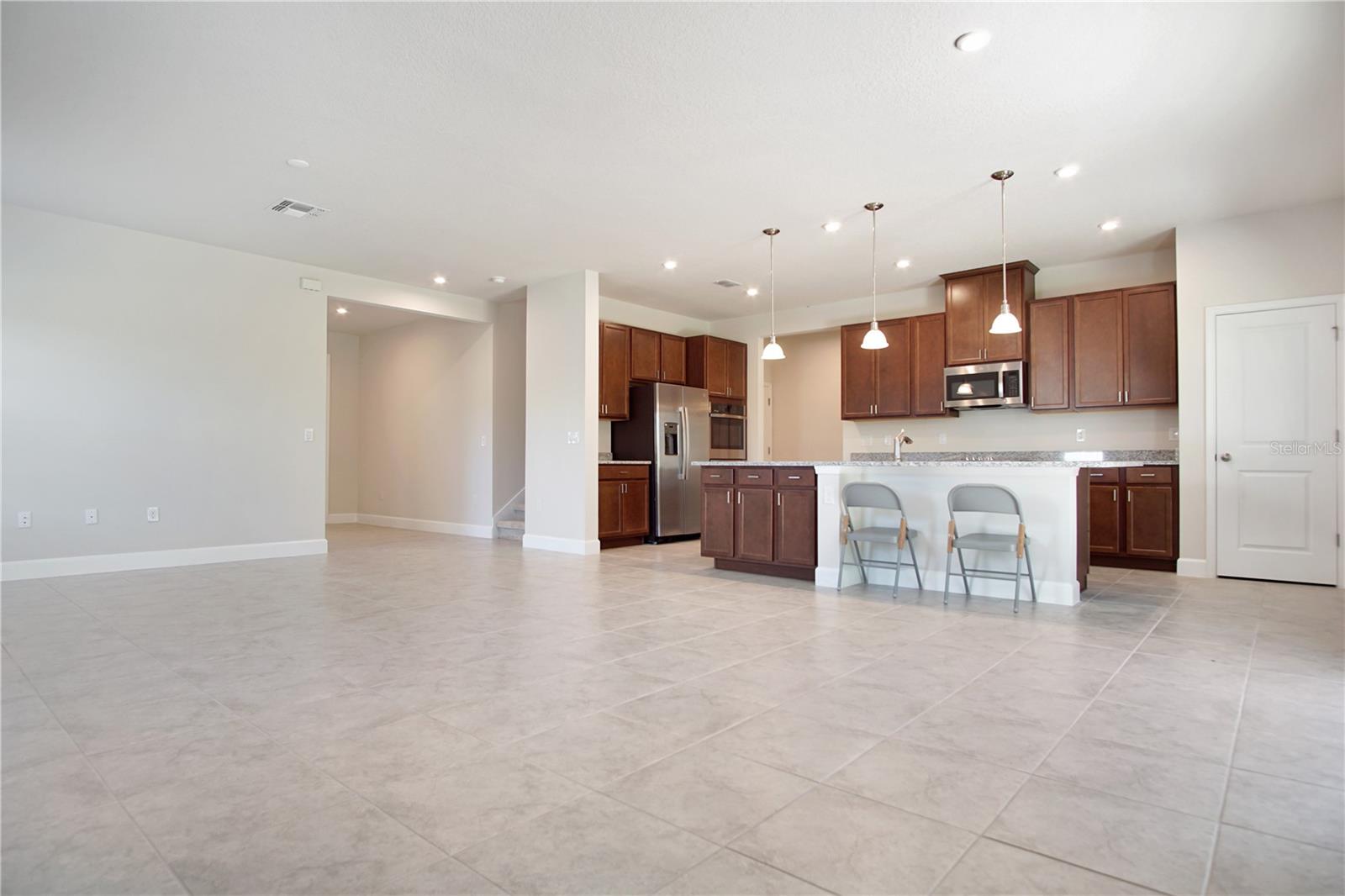 ASTONIA PH 2 & 3 - Residential Lease