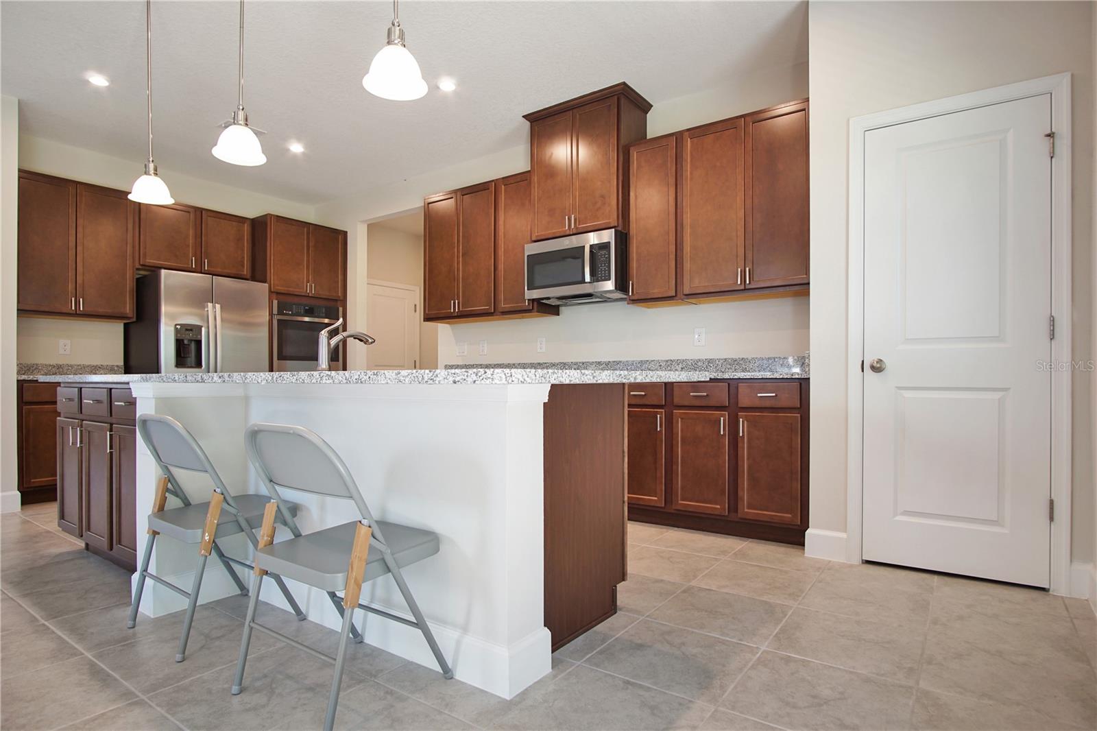 ASTONIA PH 2 & 3 - Residential Lease