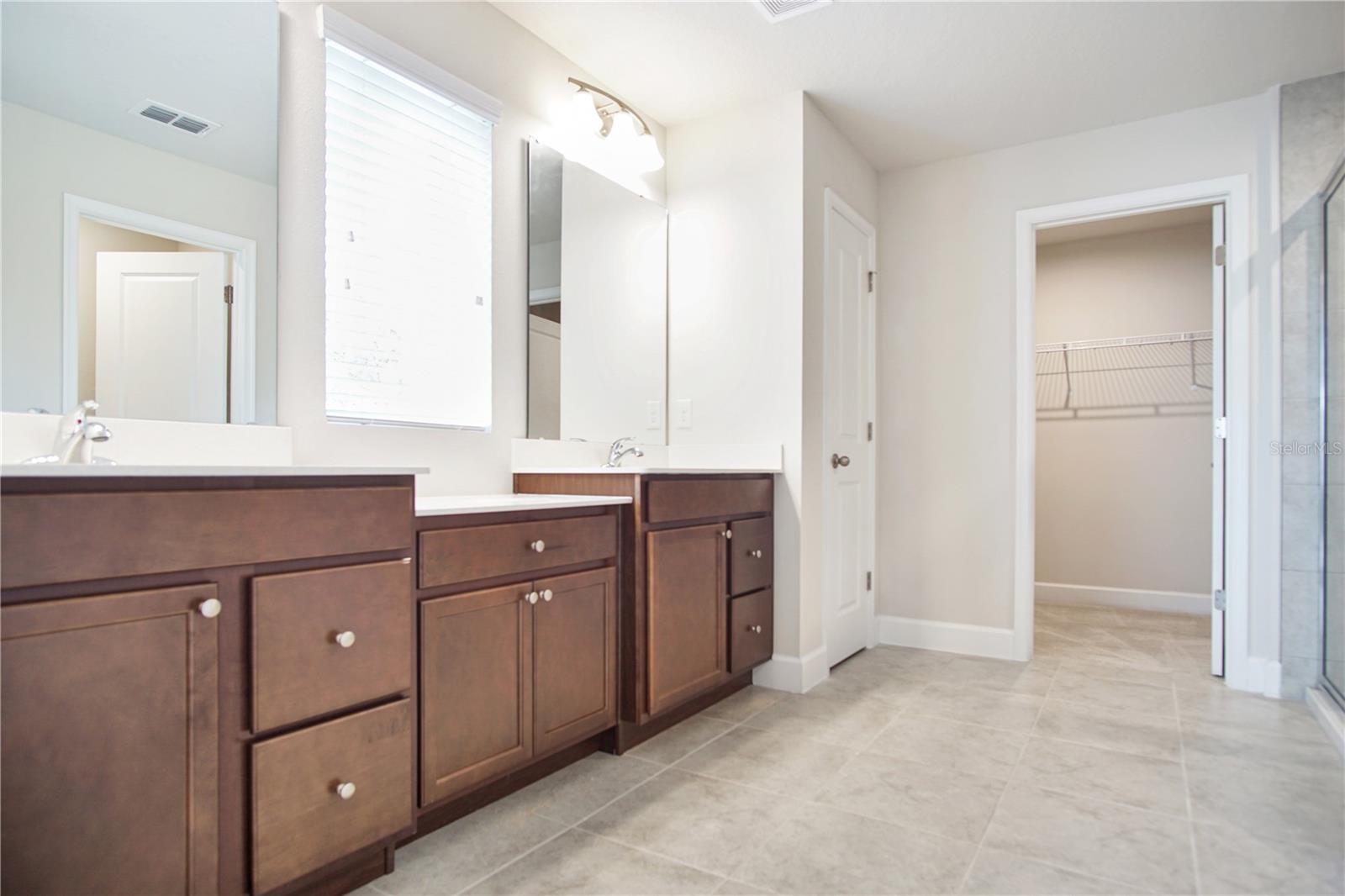 ASTONIA PH 2 & 3 - Residential Lease