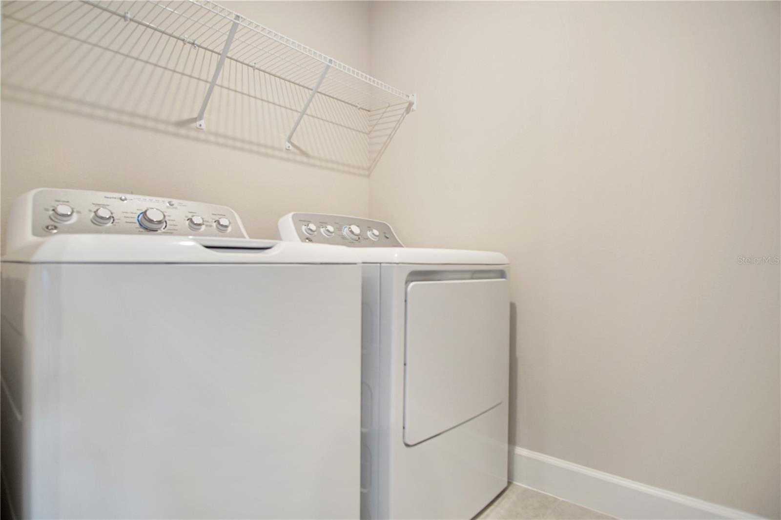 ASTONIA PH 2 & 3 - Residential Lease