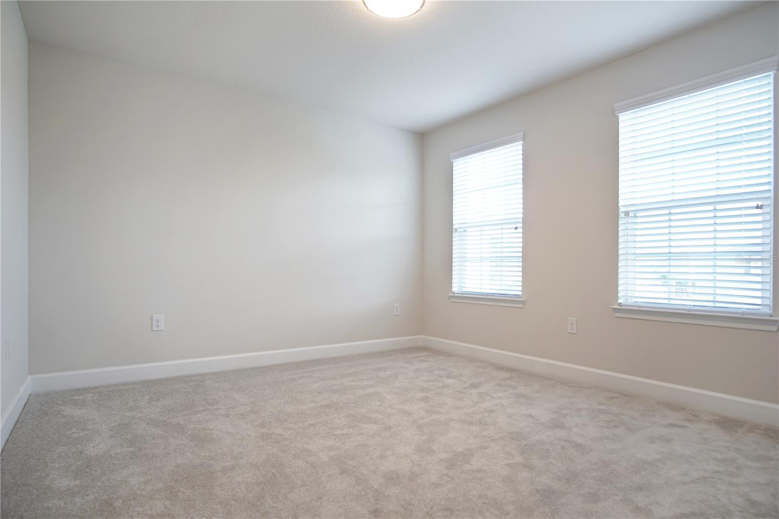 ASTONIA PH 2 & 3 - Residential Lease