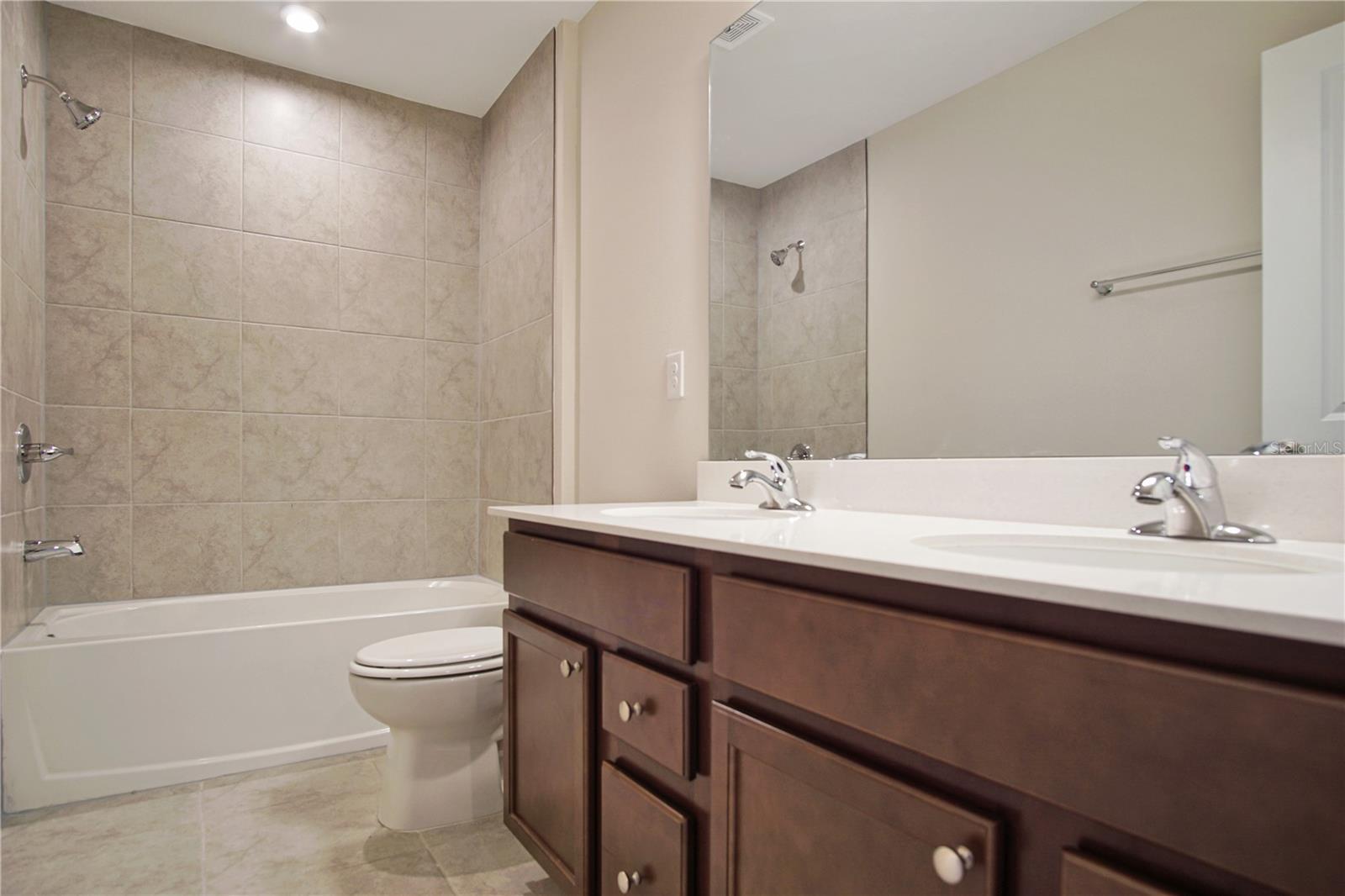 ASTONIA PH 2 & 3 - Residential Lease